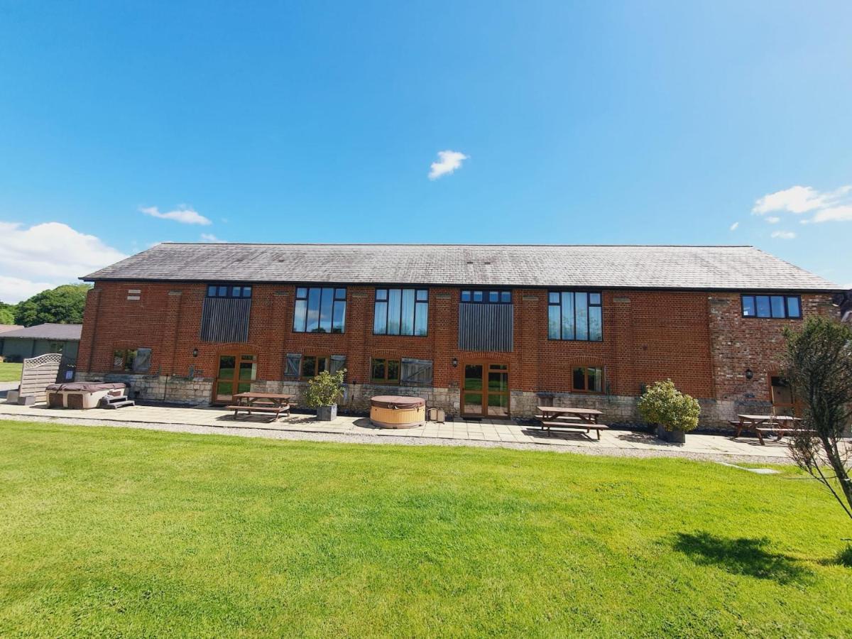 The Victorian Barn, Self-Catering Holidays With Pool And Hot Tubs, Dorset Woolland Exterior photo