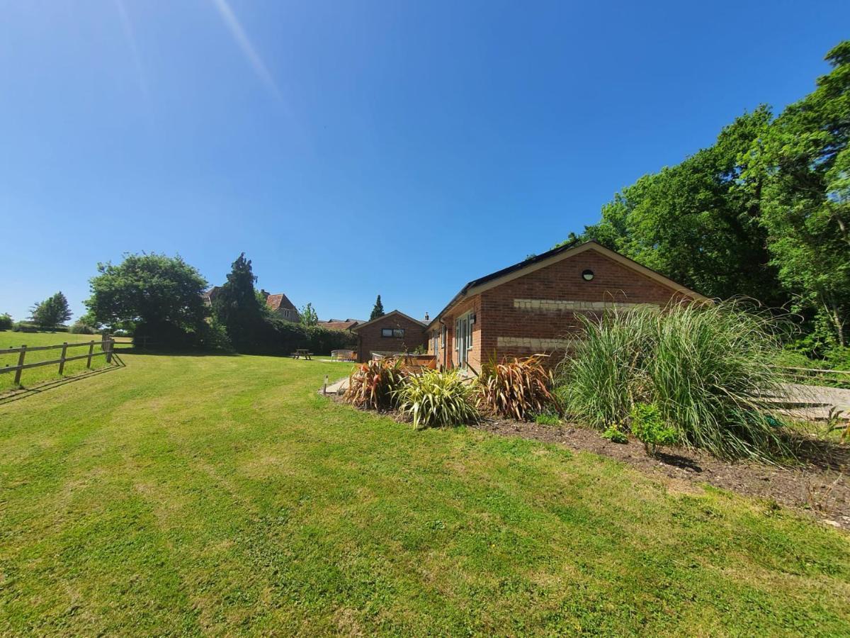 The Victorian Barn, Self-Catering Holidays With Pool And Hot Tubs, Dorset Woolland Exterior photo