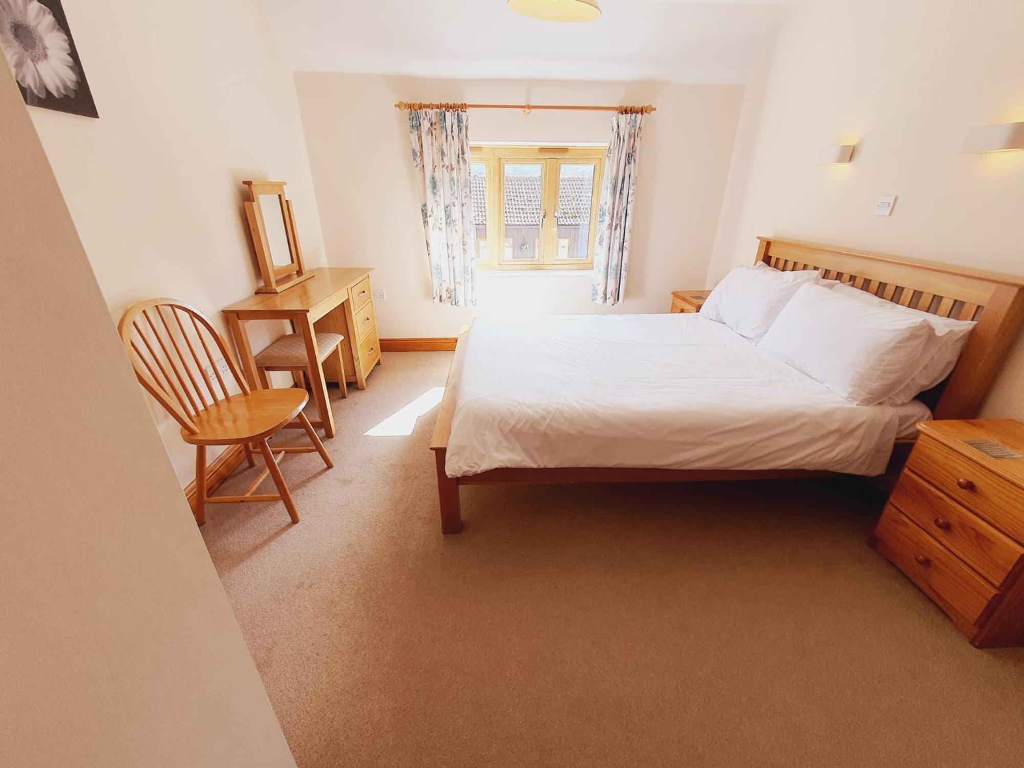 The Victorian Barn, Self-Catering Holidays With Pool And Hot Tubs, Dorset Woolland Room photo