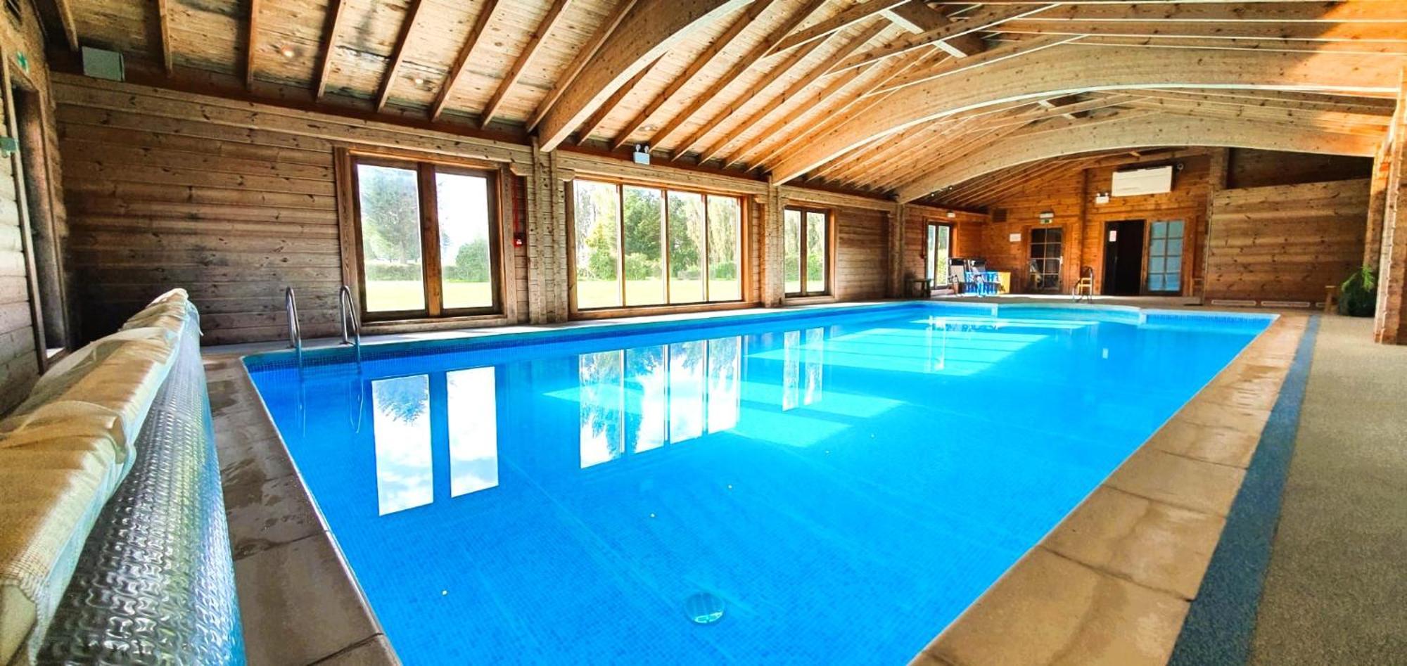 The Victorian Barn, Self-Catering Holidays With Pool And Hot Tubs, Dorset Woolland Exterior photo